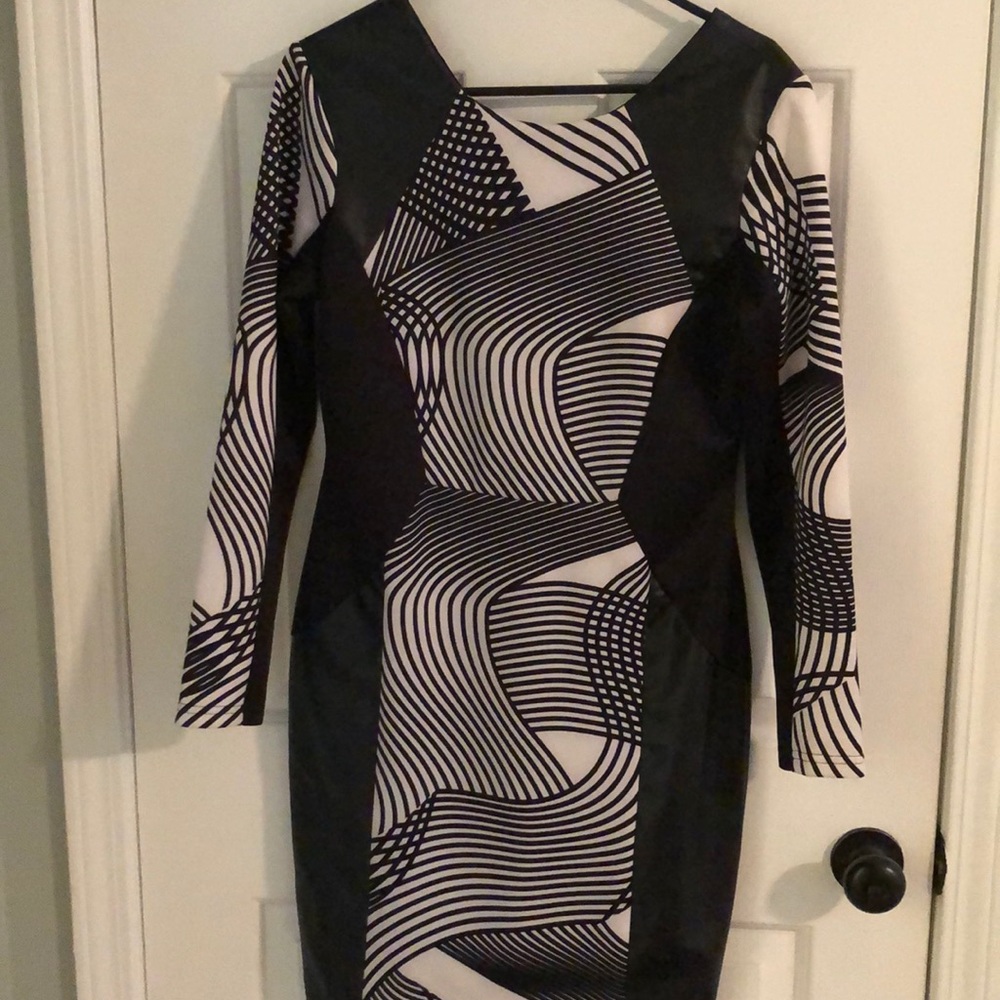 Long sleeve black and white design dress